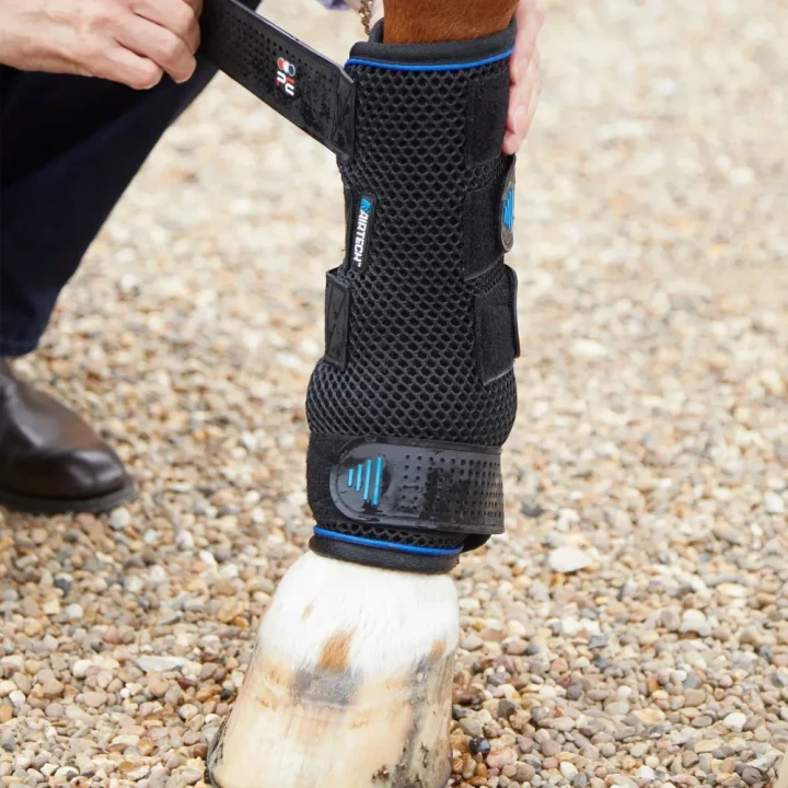 cold-water-compression-boots-1050sblk-627309_1600x.webp