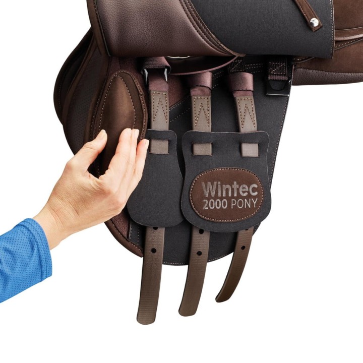 Wintec_2000_Pony_AP_Flexibloc_hand_Brn.jpg