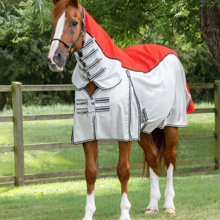 showertex-stay-dry-fly-rug-red-1_768x.webp