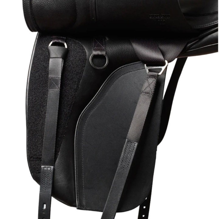 fairfax-classic-petite-dressage-saddle-girthing.jpg