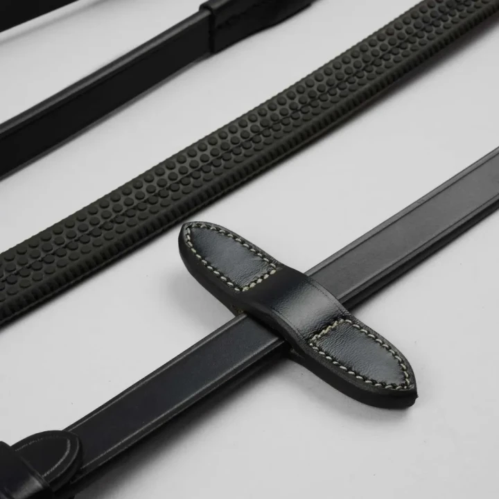 Cassano-Rubber-Reins-Black-2_6f0a908d-ae85-4b85-8c40-62e7b7f985a9-782095_1600x.webp
