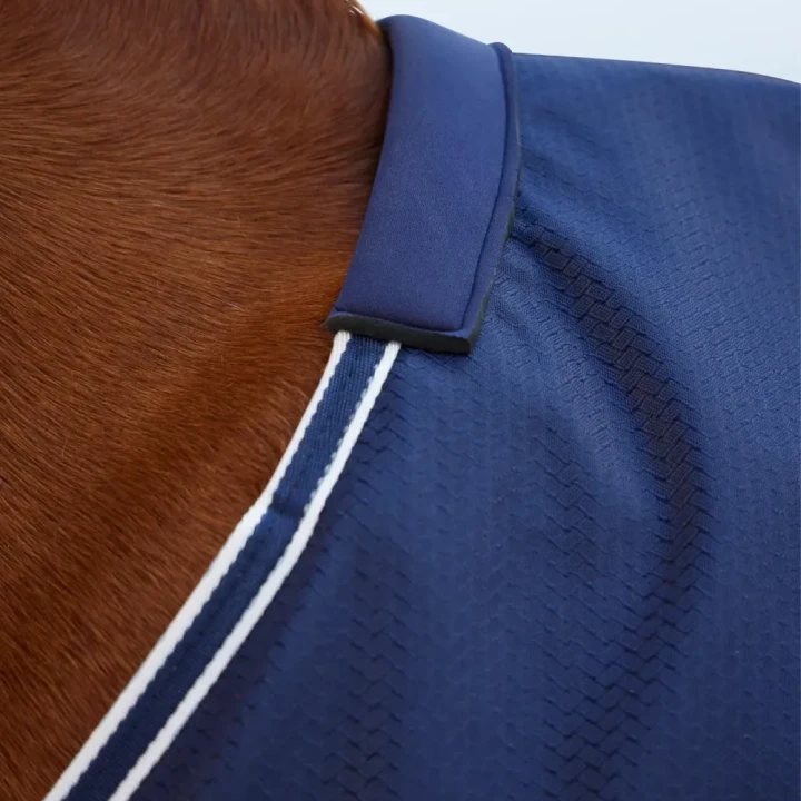 stratus-600-series-original-turnout-rug-navy-2_1600x.webp