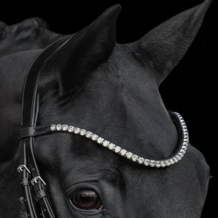 601-3169_grace_horse_2_shop.webp