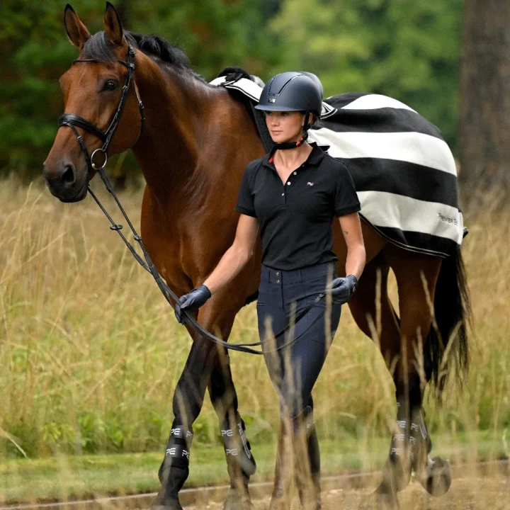 Vellus-Exercise-Sheet-black-6_1600x.webp