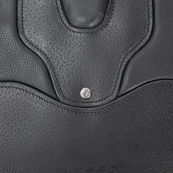 721_BLACK_010Large.webp